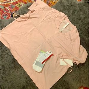 Lululemon Side Tie V Neck sz.6 + power stride crew sock